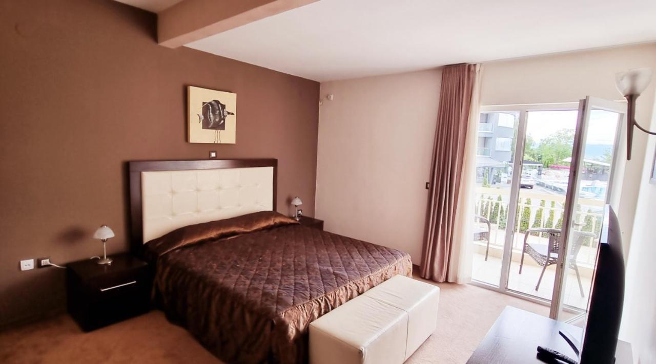 Hotel Bluebell Ohrid Buitenkant foto