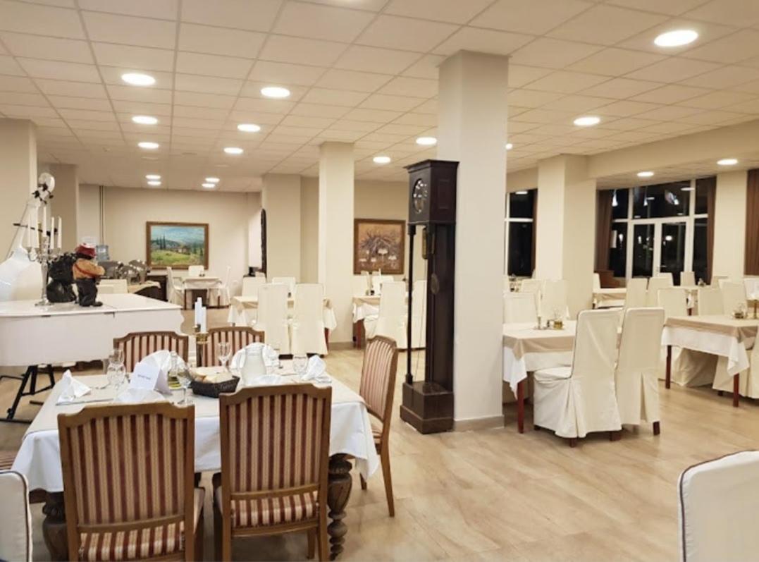 Hotel Bluebell Ohrid Buitenkant foto