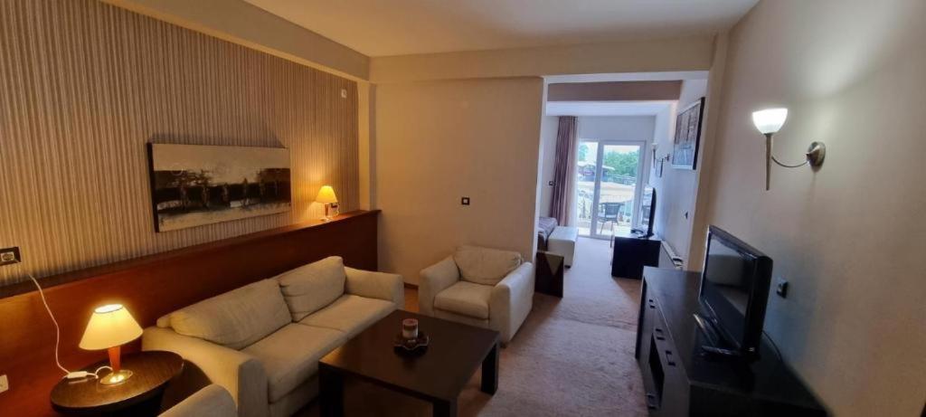 Hotel Bluebell Ohrid Buitenkant foto