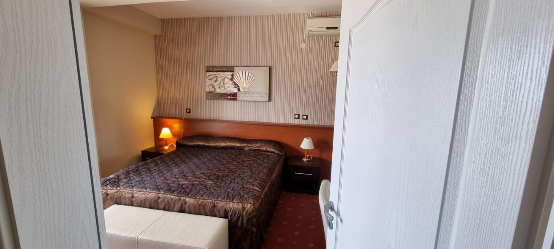 Hotel Bluebell Ohrid Buitenkant foto